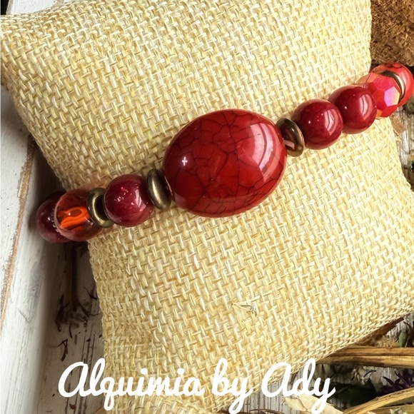 Alquimia Vibrant Red Beaded Bracelet - Picture 1 of 2